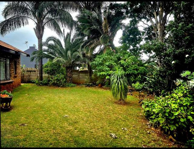 7 BEDROOM HOUSE FOR SALE IN HEUWELOORD